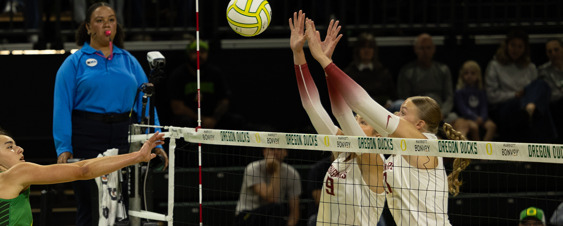 Cougs pack the bags for three in Seattle