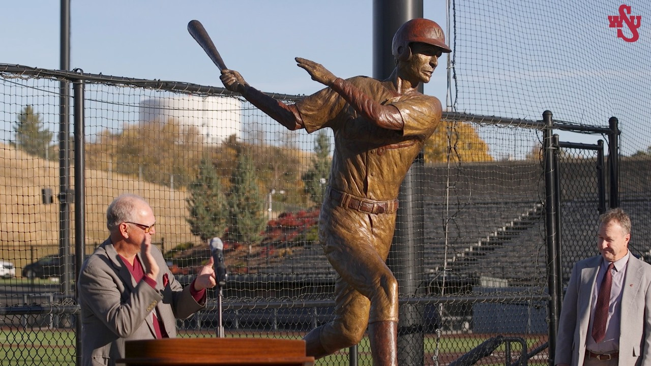 John Olerud gets his bronze spot outside the stadium